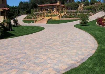 Genesis Stoneworks Paver Driveway antique cobble I pattern