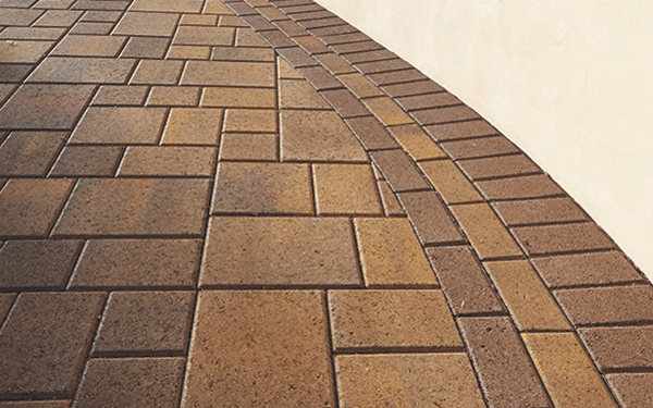 Image of Angelus Pavers, an illustration of light and shadow affecting the color of the stones.