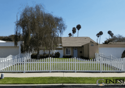 Genesis Stoneworks Scalloped Picket Fence